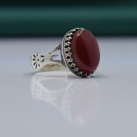 انگشتر عقیق سرخ زنانه نقره طرح سرنیزه