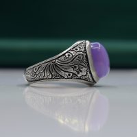 انگشتر عقیق یاسی یمنی مردانه نقره دست ساز طرح قلمزنی کد{10947}