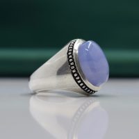 انگشتر فاخر عقیق کبود یمنی مردانه نقره دست ساز طرح فیلی ساده